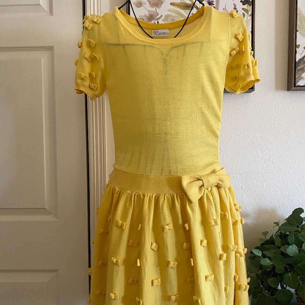 New RED VALENTINO 100% Wool Yellow Bow Applique Sweater Dress Size Large
